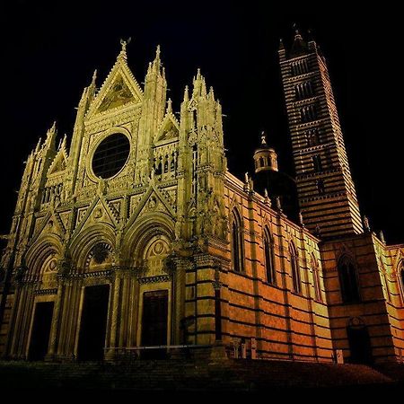 Appartamento A Due Passi Da Piazza Del Campo Siena Exteriör bild